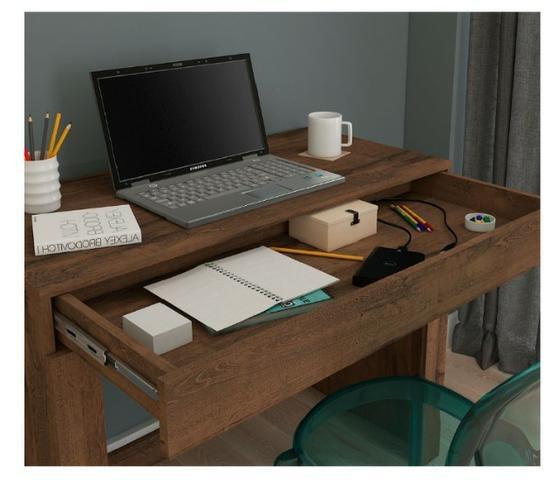 Mesa para computador Cleo - R$139,00