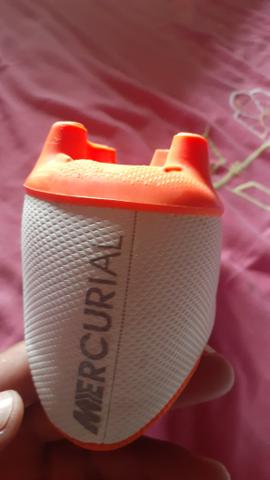 Vendo ou troco chuteira da Nike - Foto 5