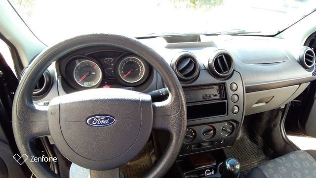 Ford Fiesta 2010/11 - 1.0 8v - Aceita Financiamento!!