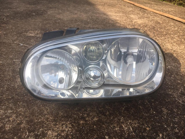 Farol Arteb Vidro Golf Sapão 99 A 05 Le C/ Marca Na Lente