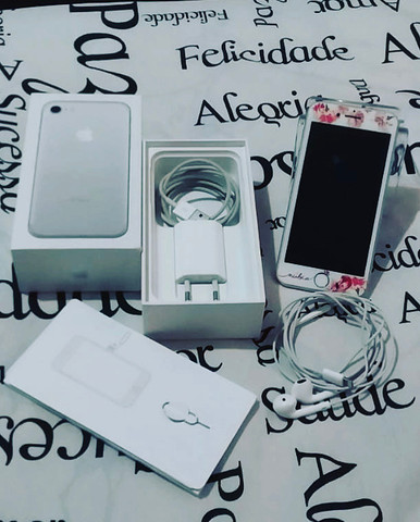 iPhone 7 Prata 128GB 4G Tela 4.7 *Usado