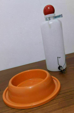 Bebedouro ou Pote para Porquinho da Índia, Twister ou Coelho - Foto 2