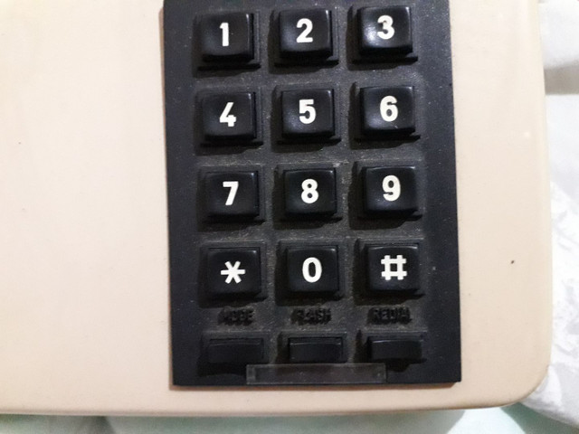 Telefone utrera relíquia perfeito ainda funcionando tudo . - Foto 4