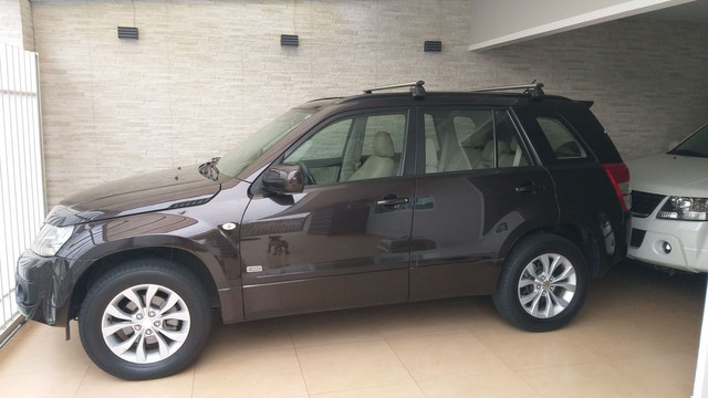 Suzuki Grand Vitara 4x4 Limited Edition com teto solar e automático - Foto 6