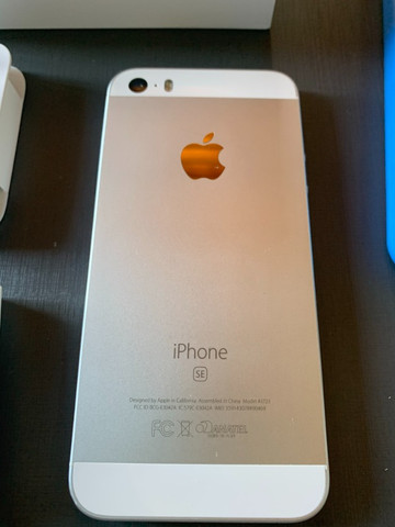 Vendo Iphone 5SE ? 64 GB ? tudo original - Foto 3