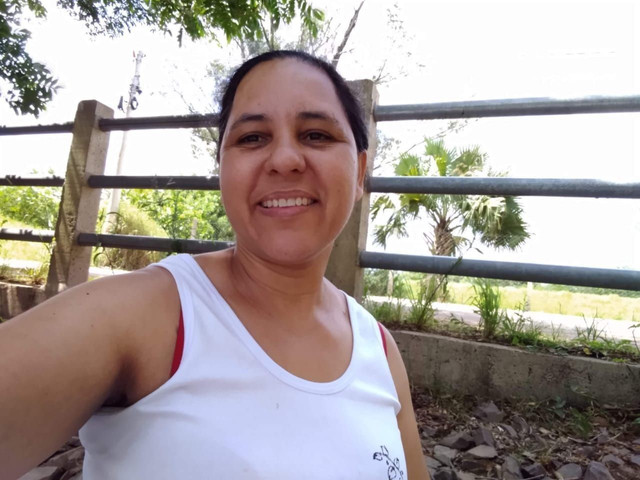 Técnica de enfermagem e, cuidadora de idosos