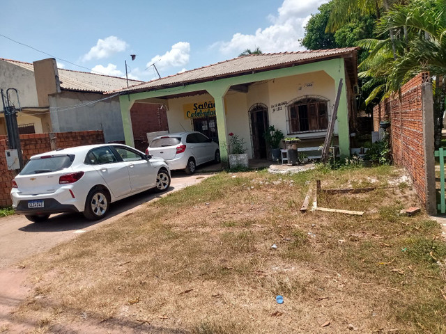Vende se uma casa no bairro Brasil novo