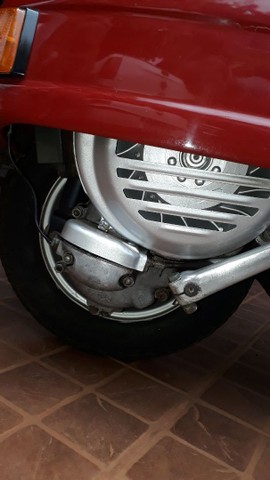 VENDE SE VESPA PX ANO ANO 85 VALOR 15MIL