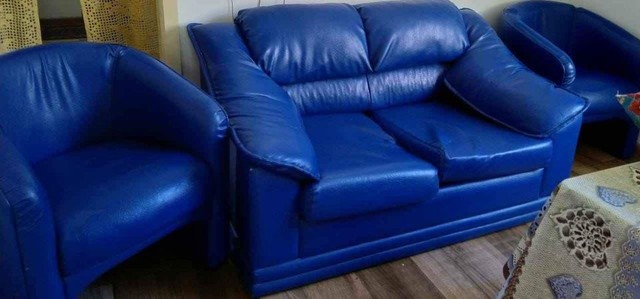 A venda: Jogo de sofá 2 de 1 lugar e 1 de 2 lugares. R$ 700