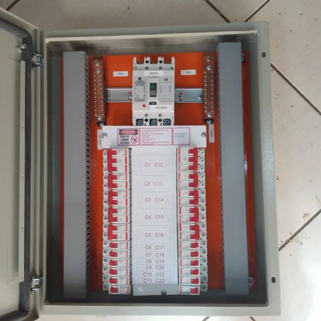 quadro de distribuição elétrica