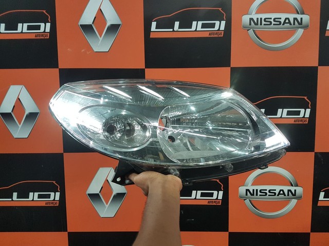 Farol de sandero 2007