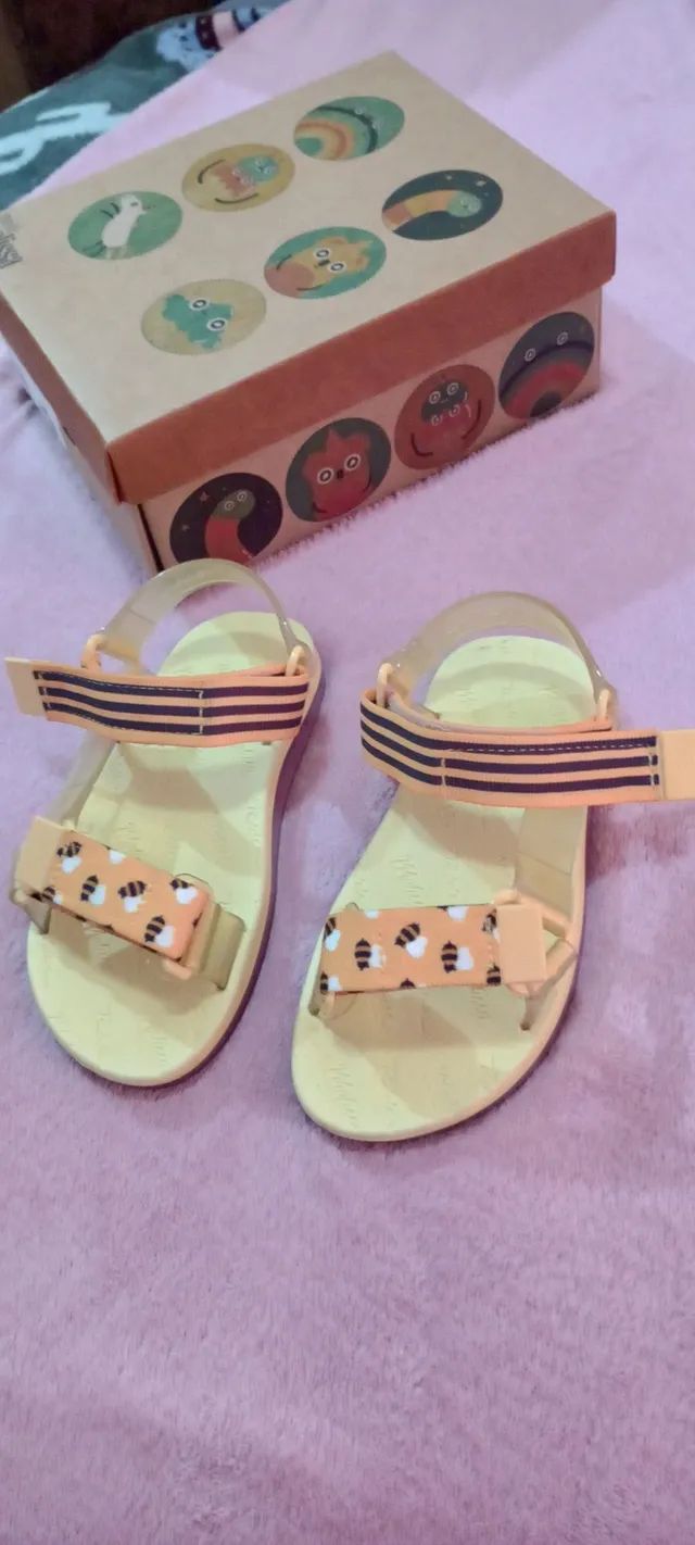 SANDÁLIA INFANTIL PAPETE BUGS ABELINHA MINI MELISSA<br>Nova na caixa número 31 - Foto 4