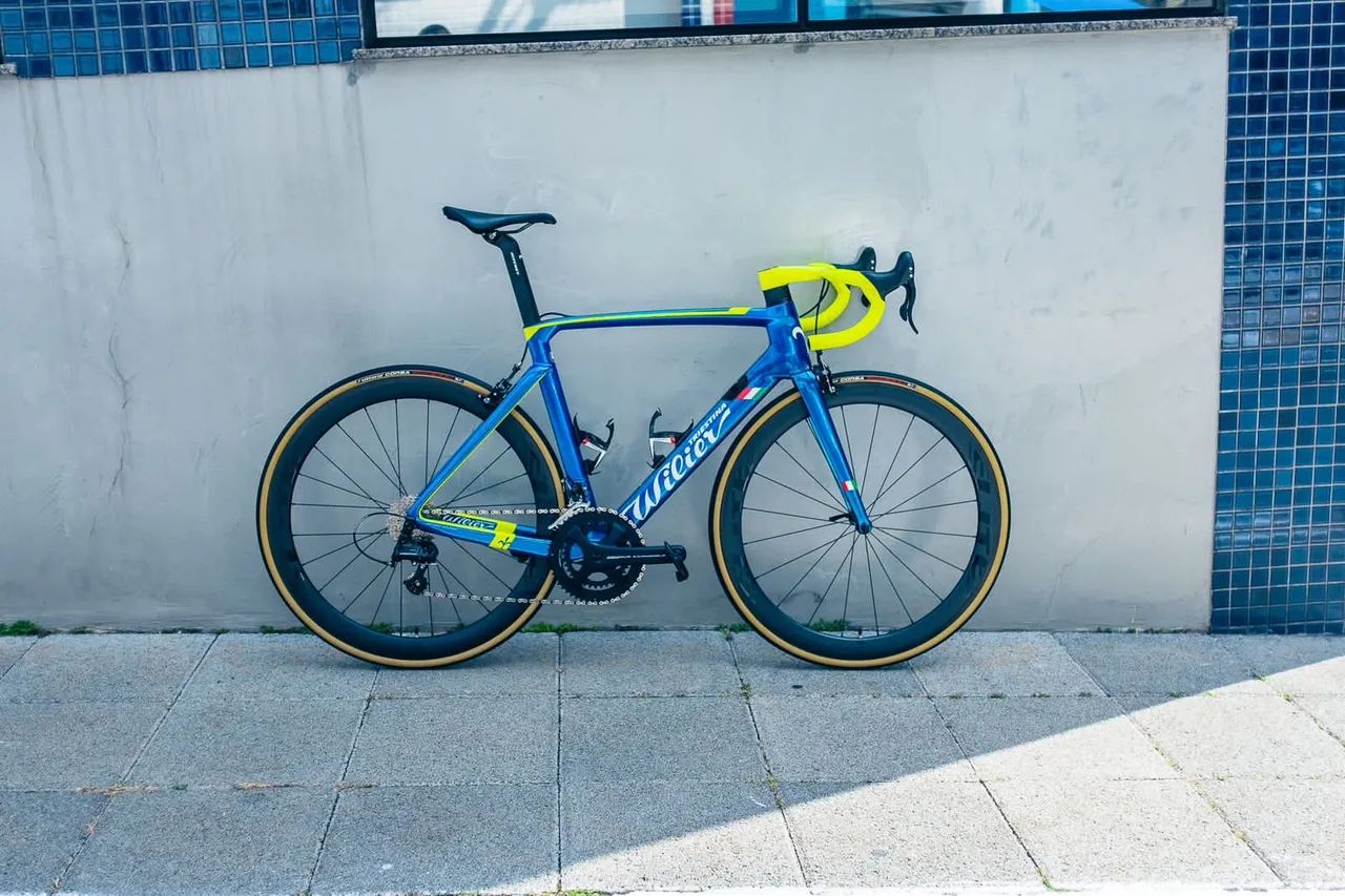 Bicicleta Speed Wilier Cento Air - TAM 56