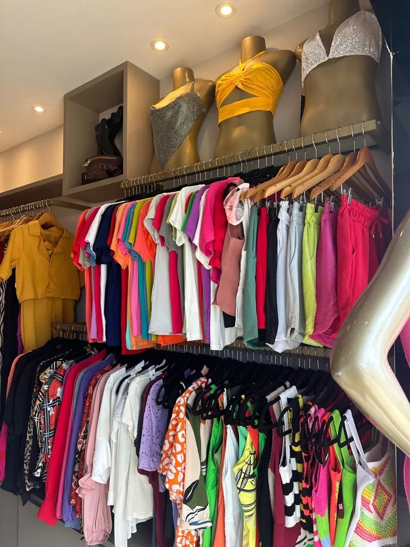 Vendo Loja de roupas feminina toda estruturada. - Foto 4