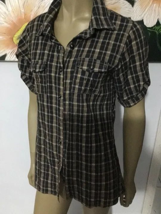 Camisa xadrez preta marca flor de menina tamanho GG Sou de Santos