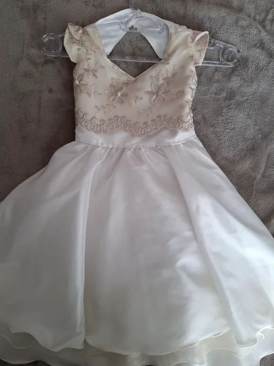 Vestido de festa infantil pérola com renda