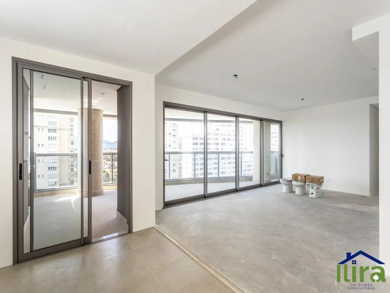 Apartamento de 180m² Com 4 Dormitorios Sendo 3 Suites e 2 Vagas de Garagem No Condominio L
