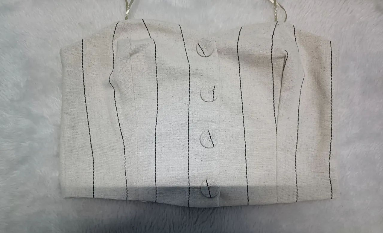 Top cropped de linho branco 