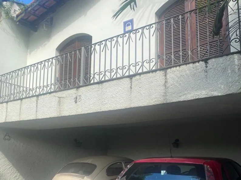 CASA ASSOBRADADA NO ARBORIZADO BAIRRO JARDIM ADALGISA