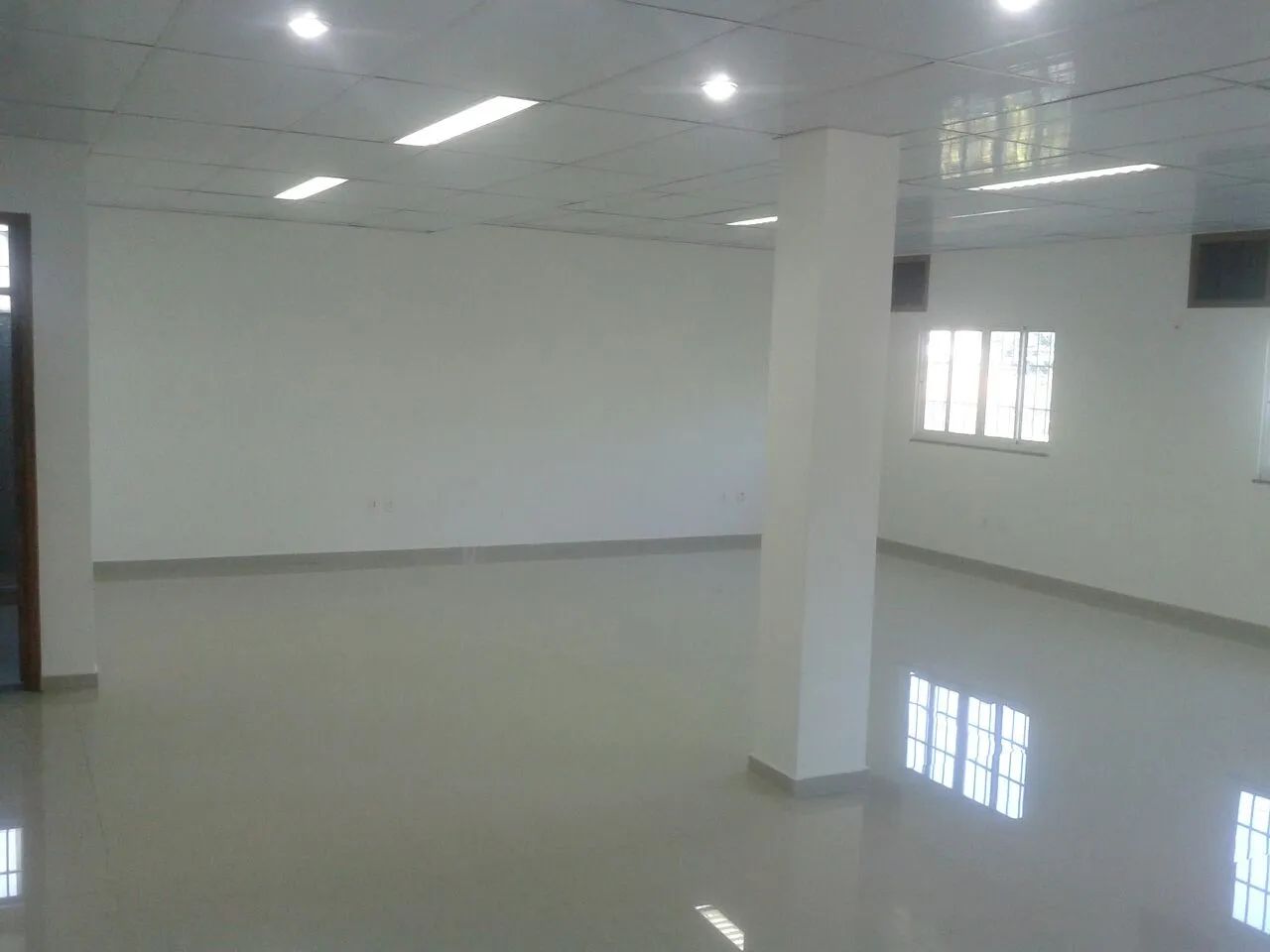 Vendo cobertura no Largo da Freguesia