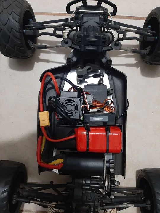Automodelo Jato Traxxas convertido para elétrico. - Foto 4