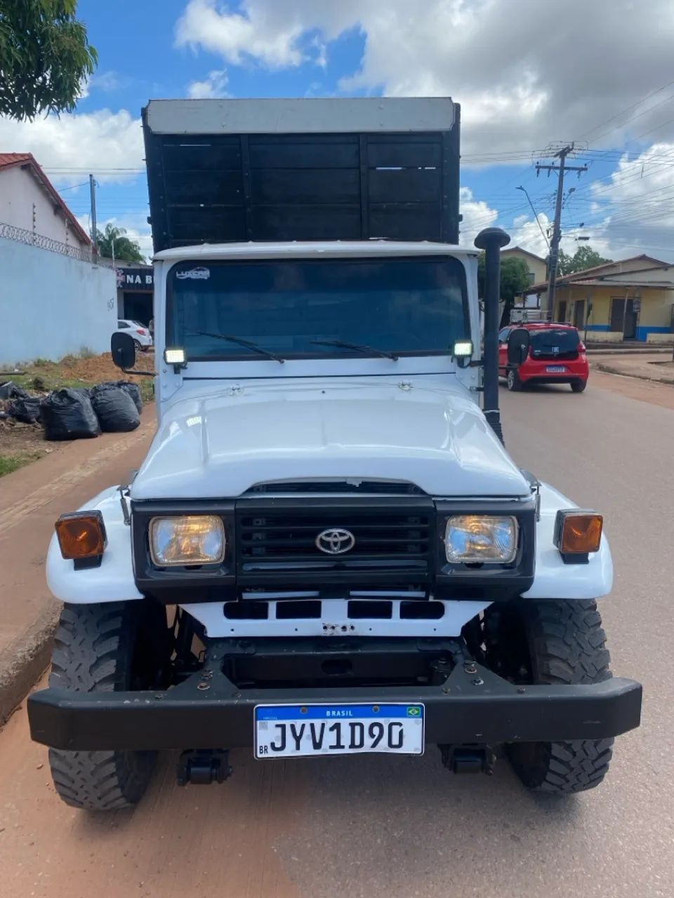 Toyota bandeirante 
