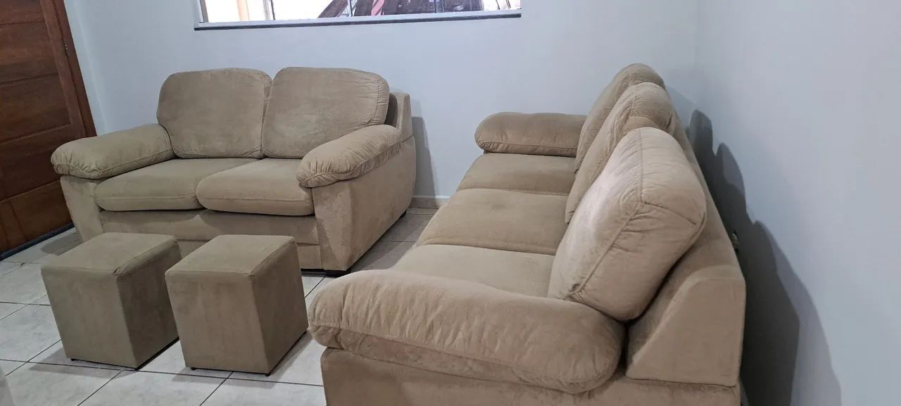 Vende-se sofá usado 2 e 3 Lugares