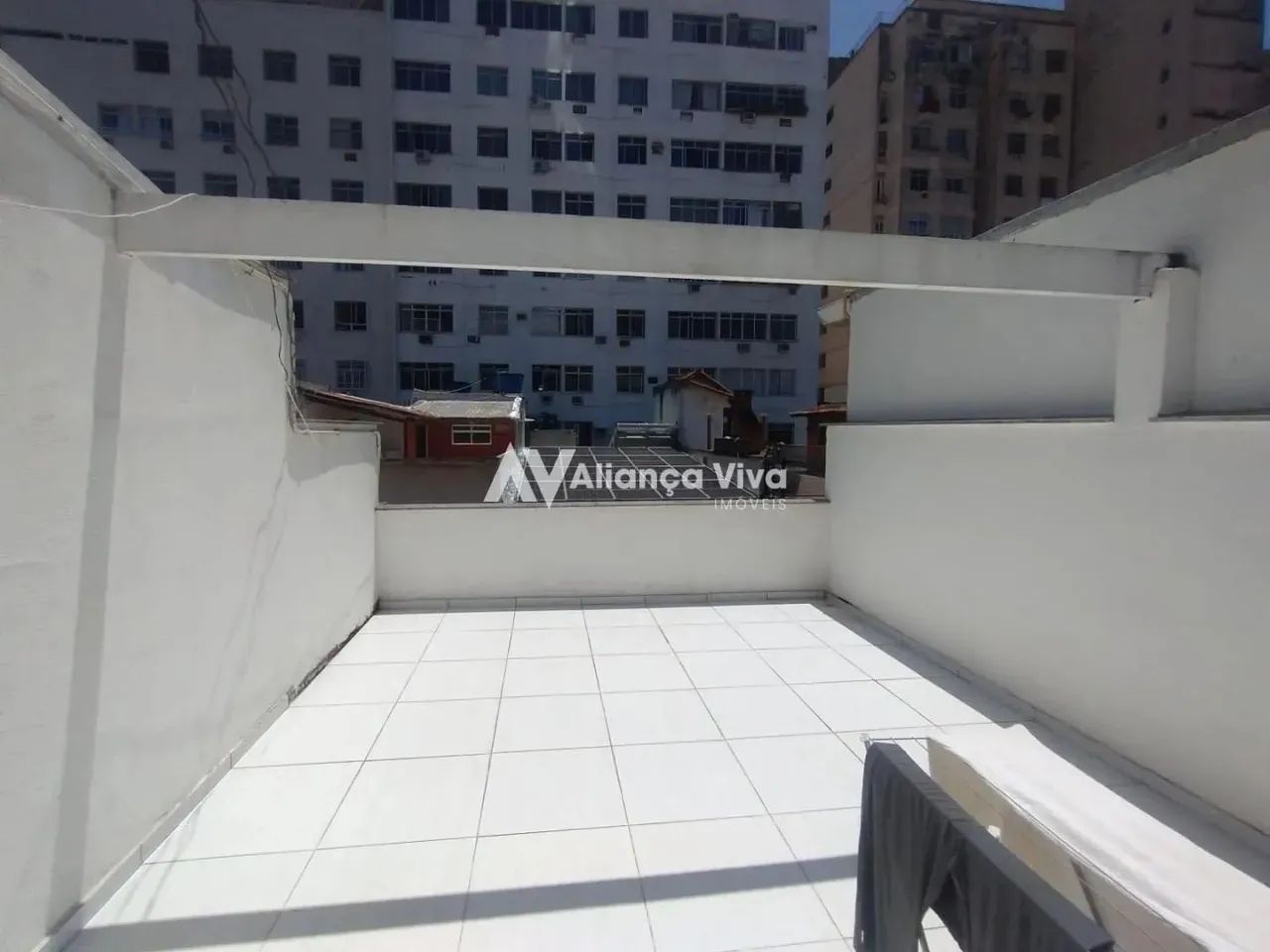 Catete | Casa 6 quartos, sendo 1 suite