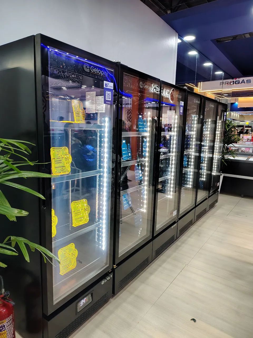 Gelopar Expositores Refrigerados - Para Comércio - Foto 6