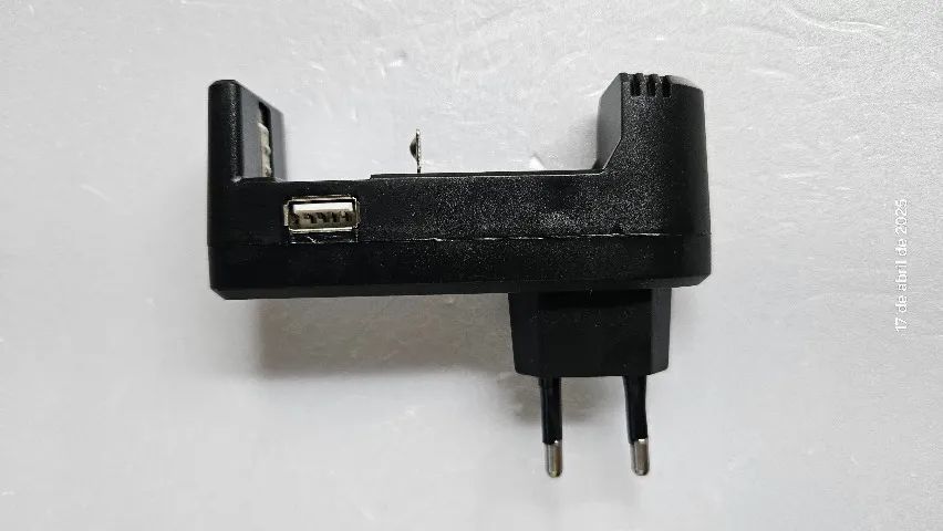 Mini Lanterna Tática+Bateria 14500+Carregador Bivolt - Foto 4