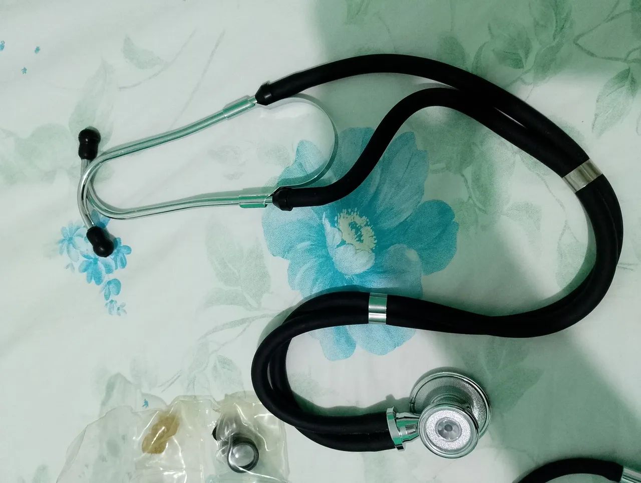 Estetoscópio e esfigmomanômetro  - Foto 3
