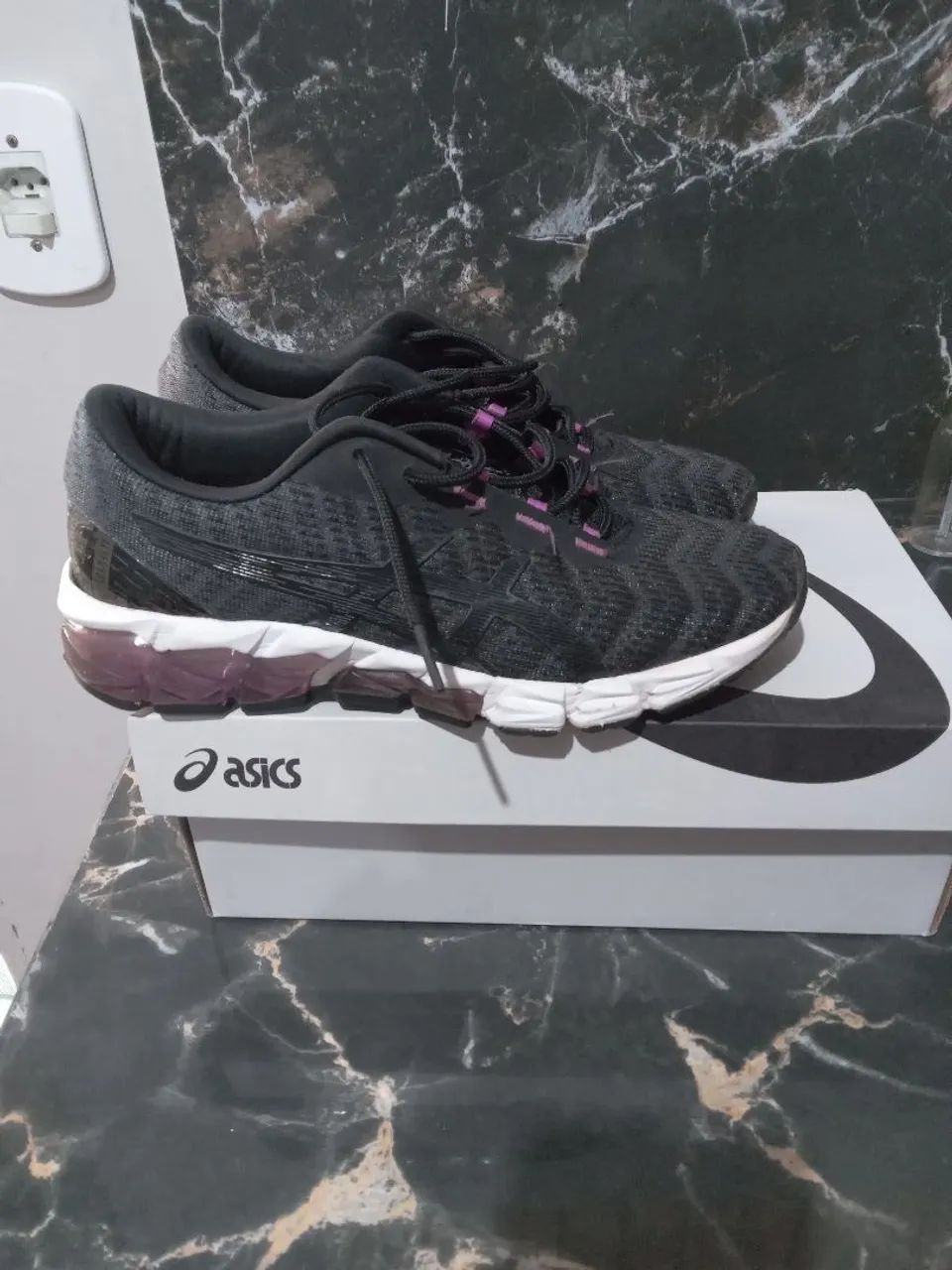 Tênis Asics para atividades físicas - Foto 2