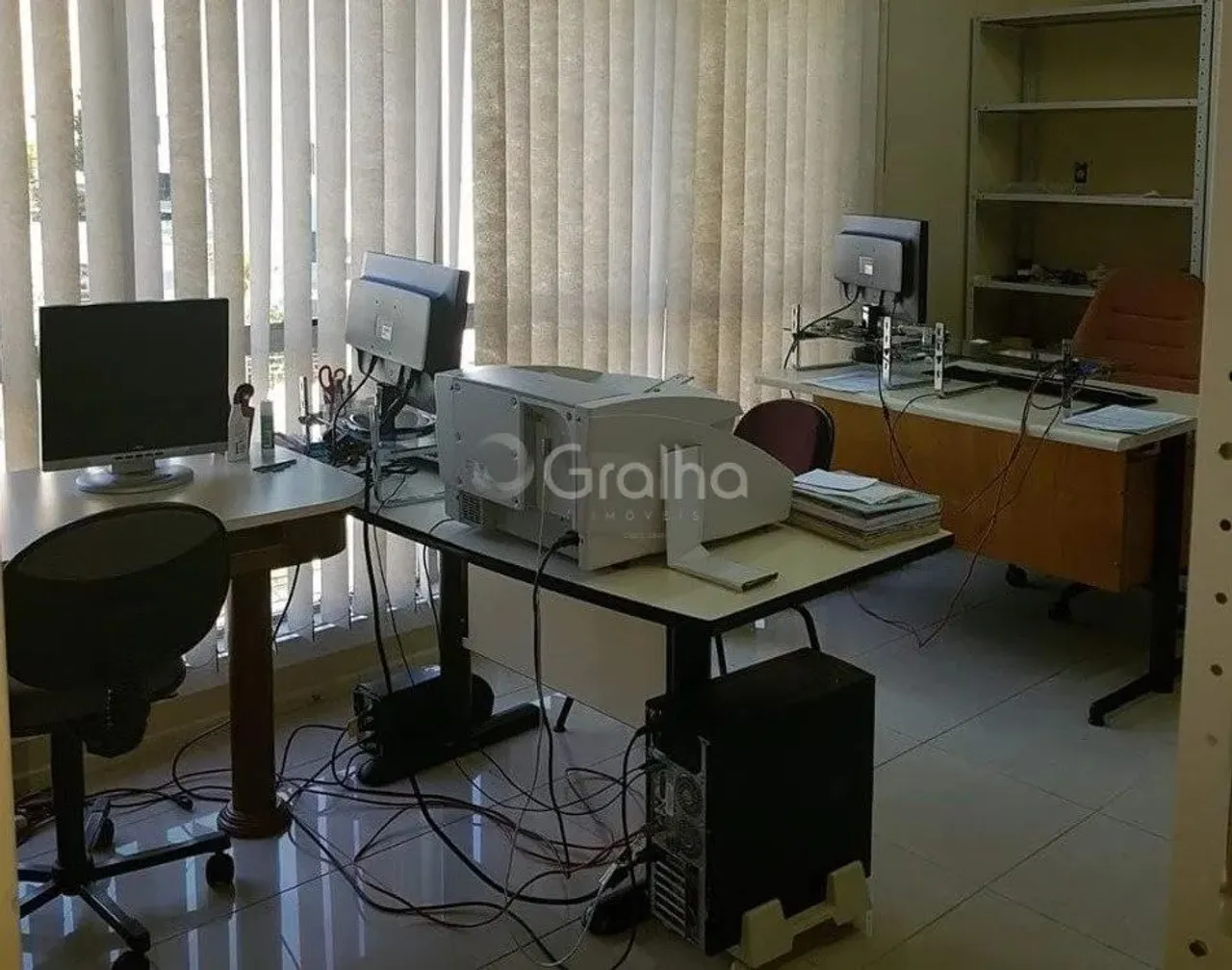 Sala Comercial para Venda em Florianópolis, Trindade, 1 banheiro, 2 vagas