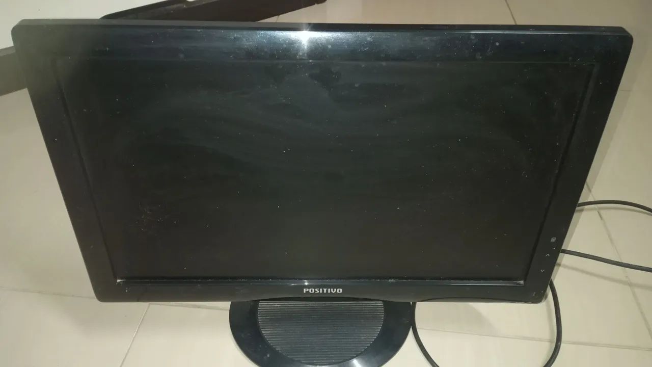 Monitor positivo 18.5 .polegadas perfeito estado 64289272330882120