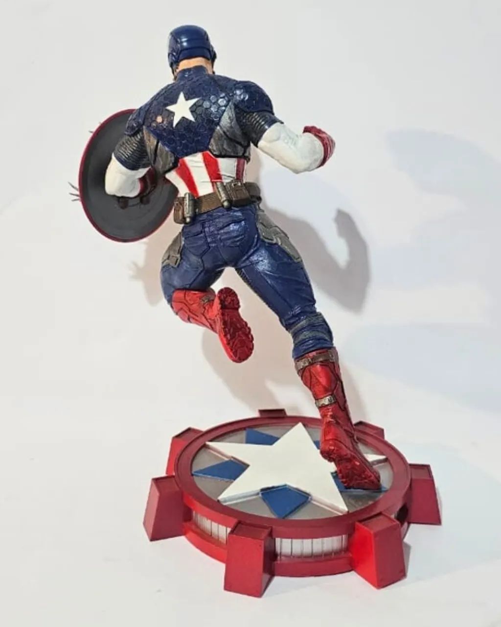 Capitão América Marvel Gallery da Diamond Select Toys - Foto 3
