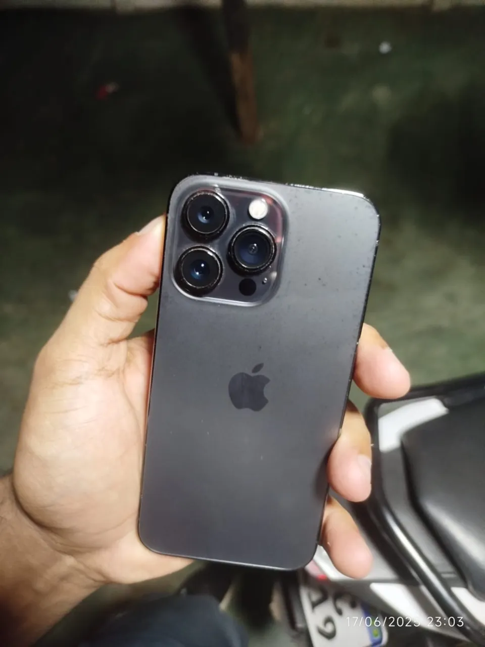 iPhone 13 Pro 128gb 77% bateria