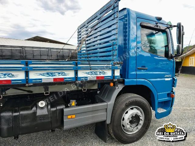 Mercedes Benz Atego 2425 Truck Carroceria 2009 - Foto 13