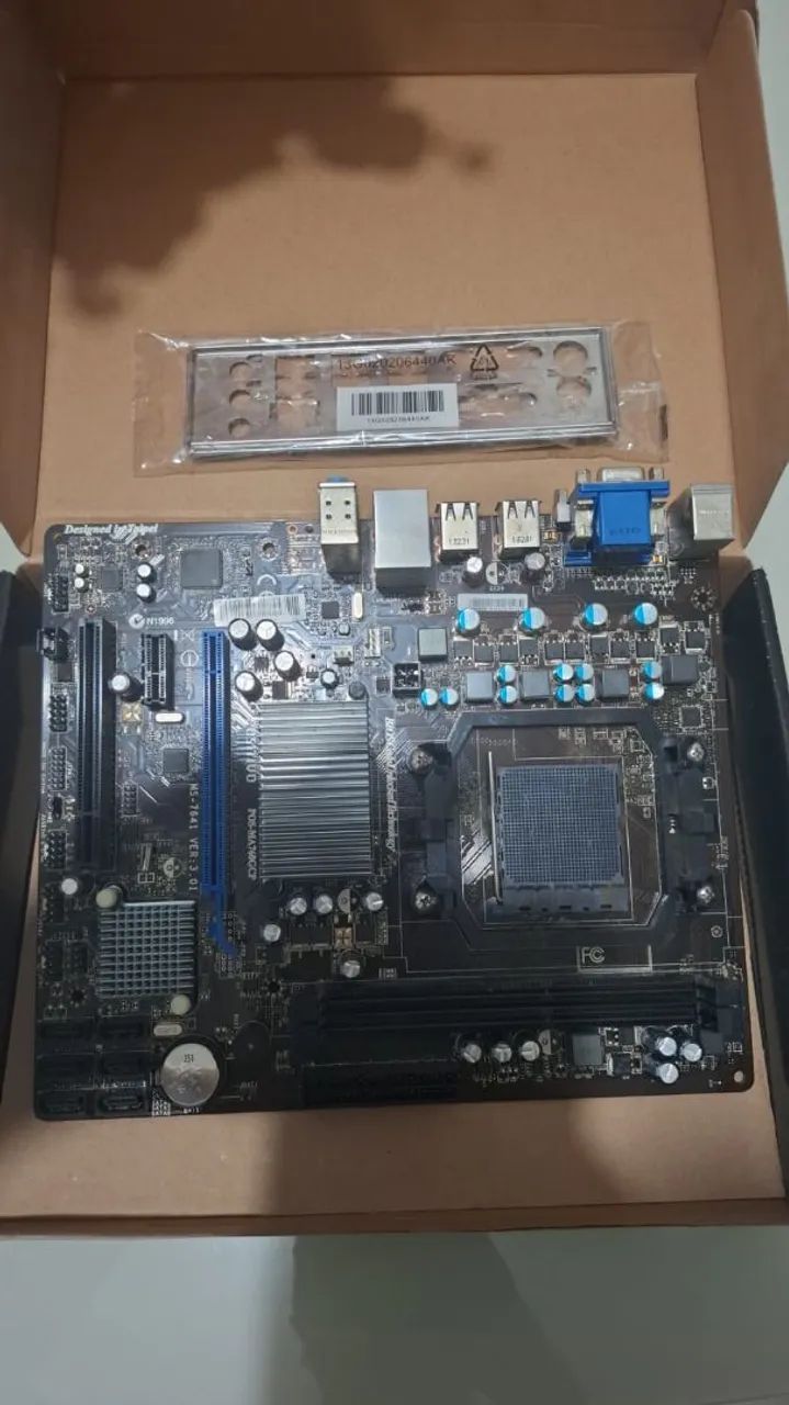 Placa-Mãe ASRock N68-GS4 FX R2.0