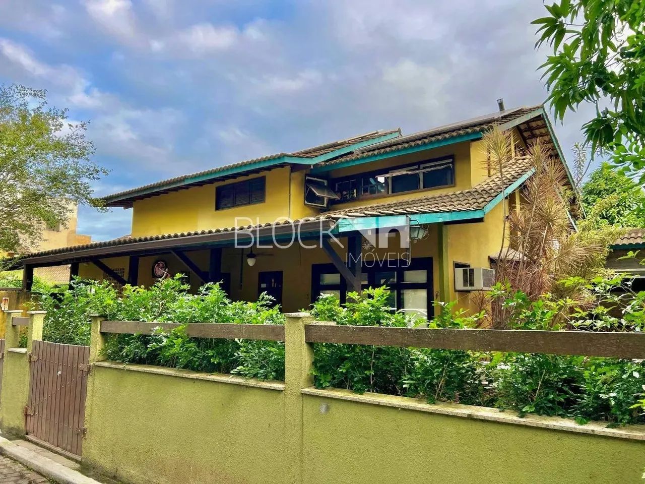 Vargem Grande | Casa de Condomínio 4 quartos, sendo 4 suites