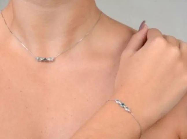 CONJUNTO COLAR E PULSEIRA,COM TOPÁZIOS E DIAMANTES,OURO BRANCO 18K 750,MARCA AUGUSTO JÓIAS