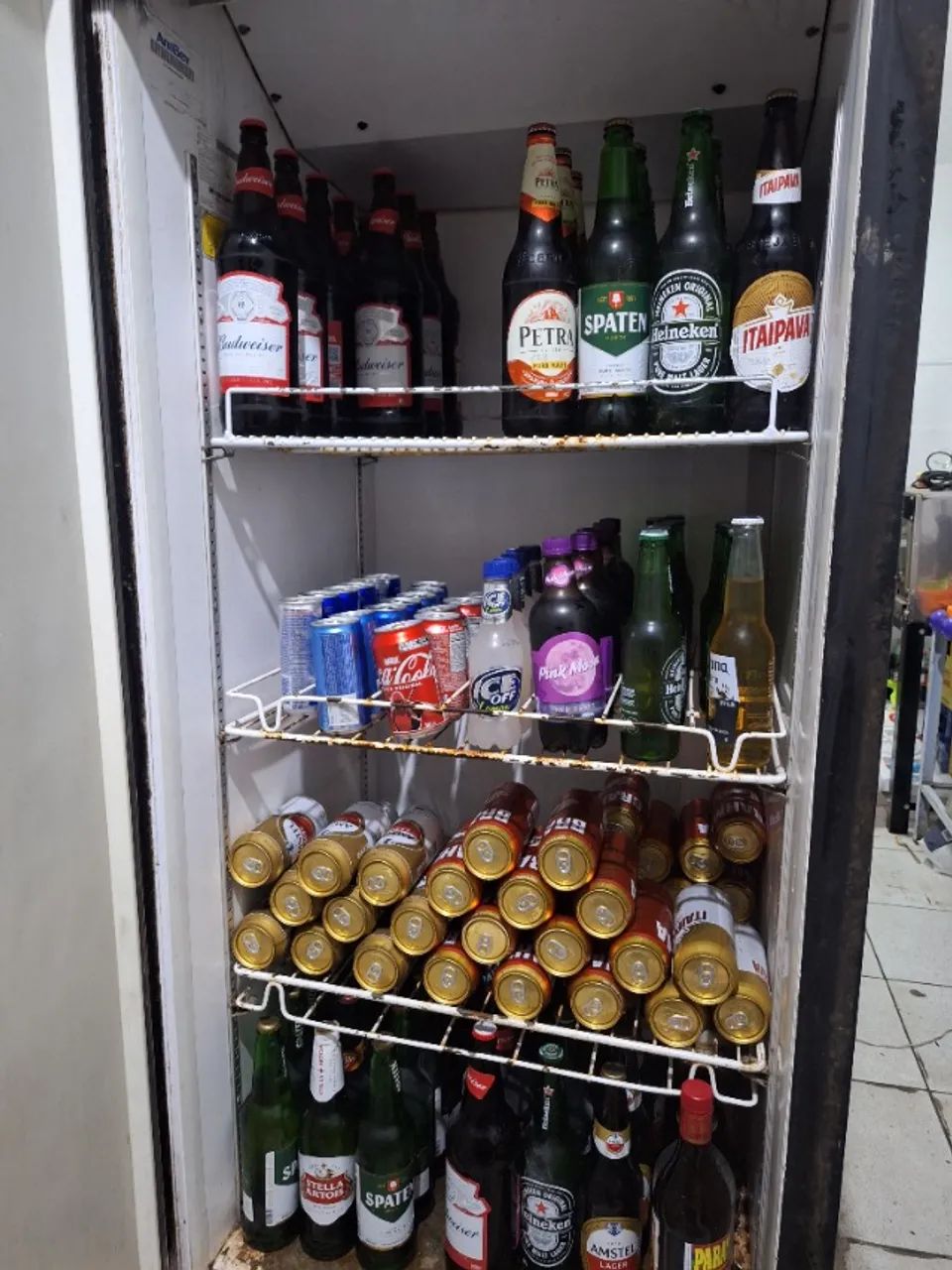 Vendo cervejeira feizer vertical