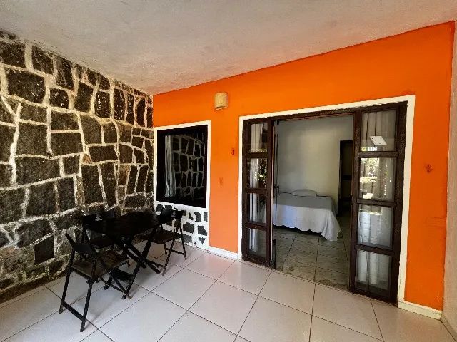 Suíte com ar, Wi-Fi e varanda - Ilhabela, 5 min da praia - Fds R$448