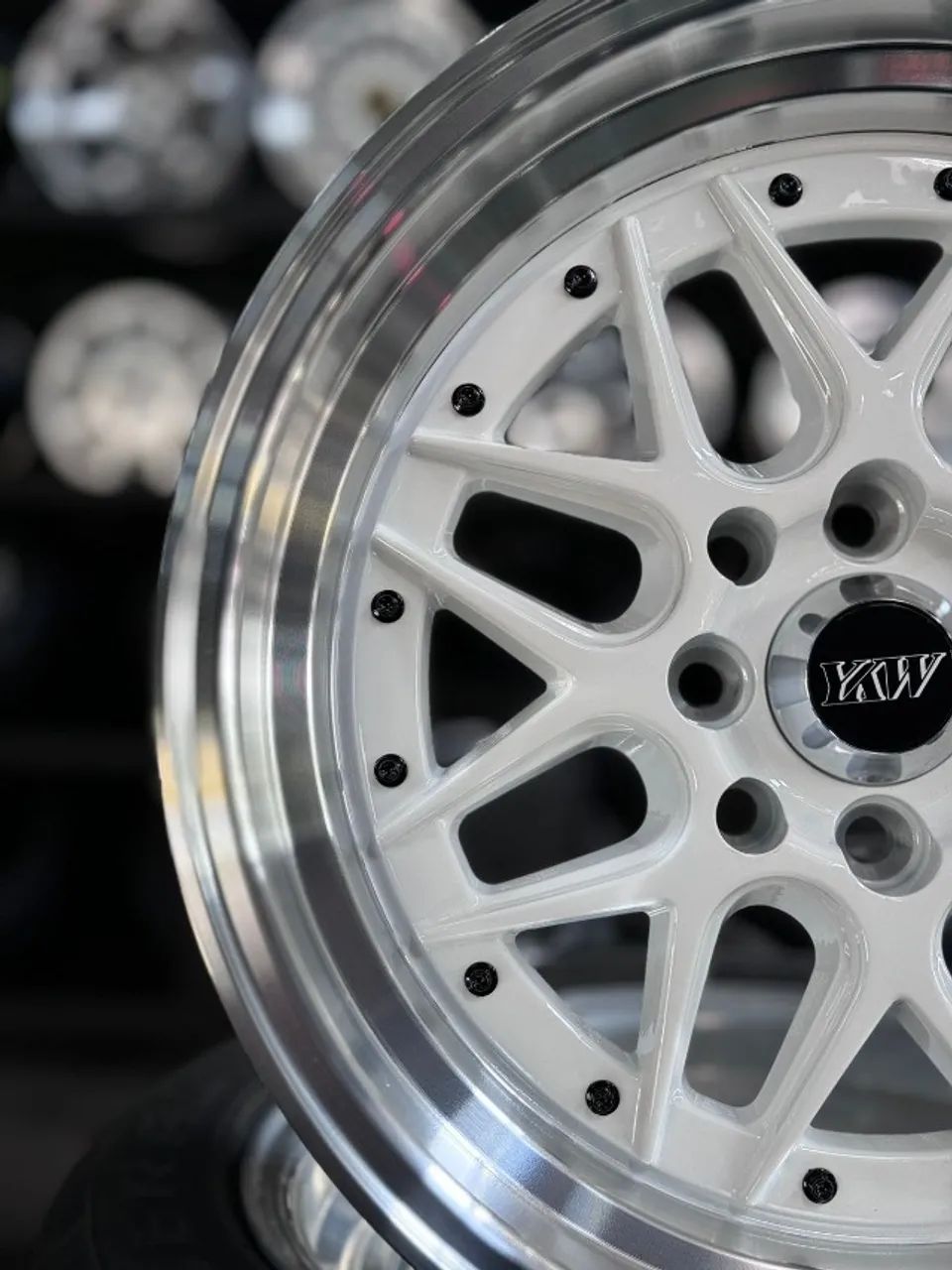 Rodas aro 15 branca Furações 4x100 4x114 - Peças para carros, vans