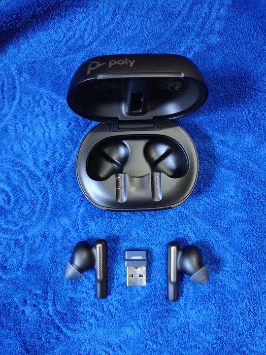 Fones de Ouvido Poly Voyager Free 60+ UC M Preto - usado - Foto 6