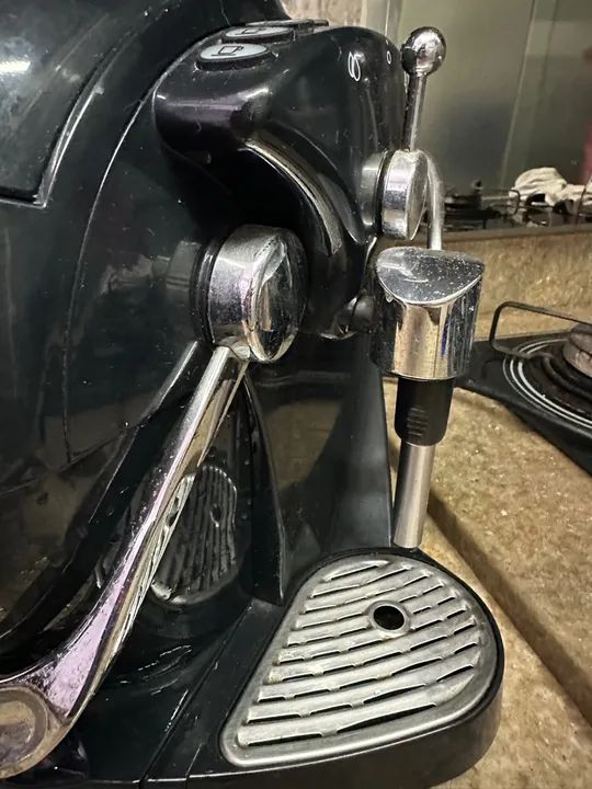  (aceito troca) Vendo cafeteira para café espresso 3 corações modelo Gesto. - Foto 5