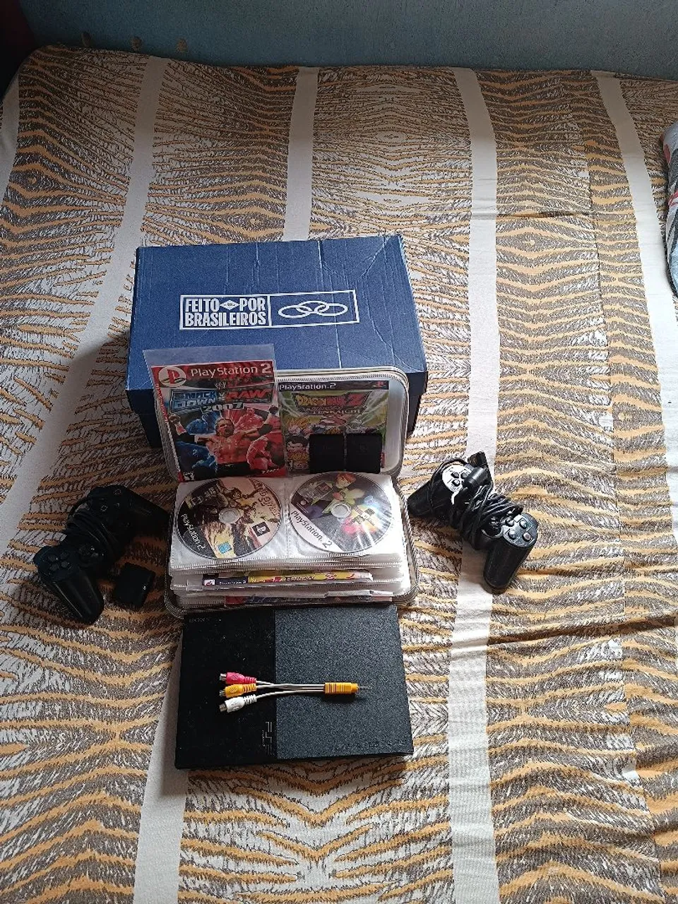 PlayStation 2 Slim Completo com Jogos, Controles e Cartões de Memória - Pronto para Jogar!