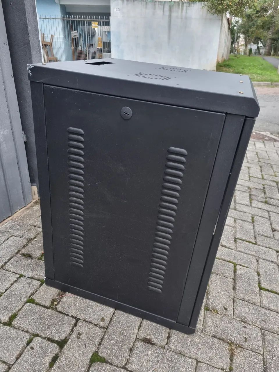 Rack para Servidor Preto Padrão 19 Medidas 55x57x78 Ótimo Estado - Foto 4