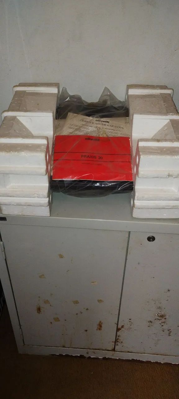 Raridade máquina Olivetti eletrônica nova  - Foto 4