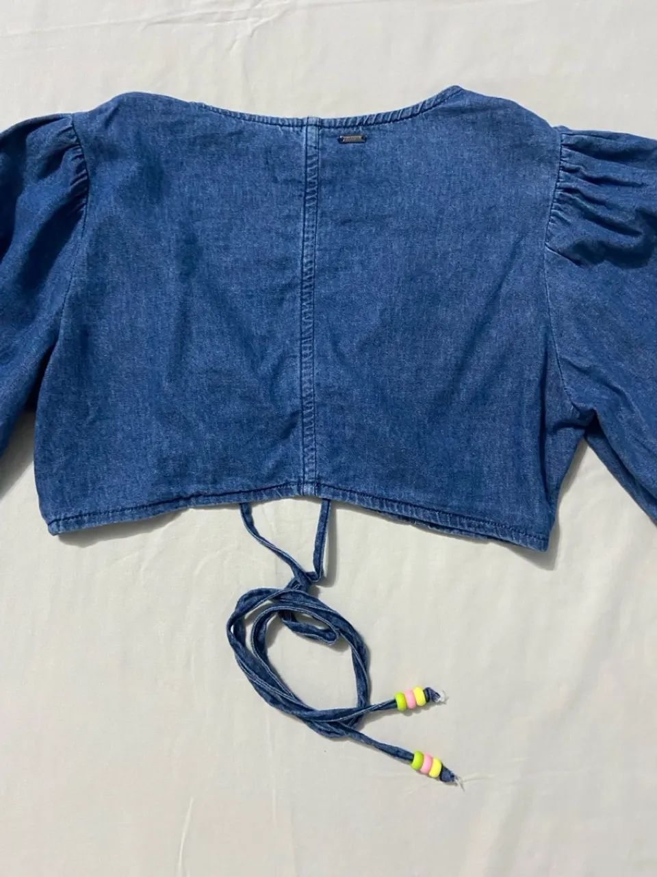 Blusa Jeans Cropped com Amarração - Foto 3