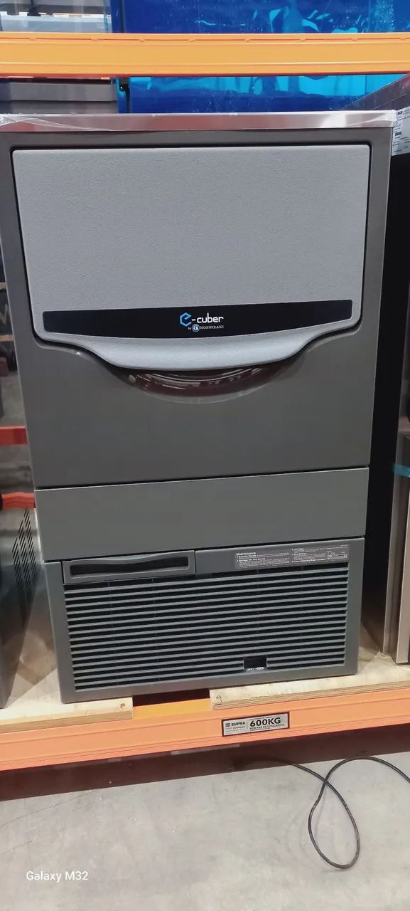 Maquina de gelo